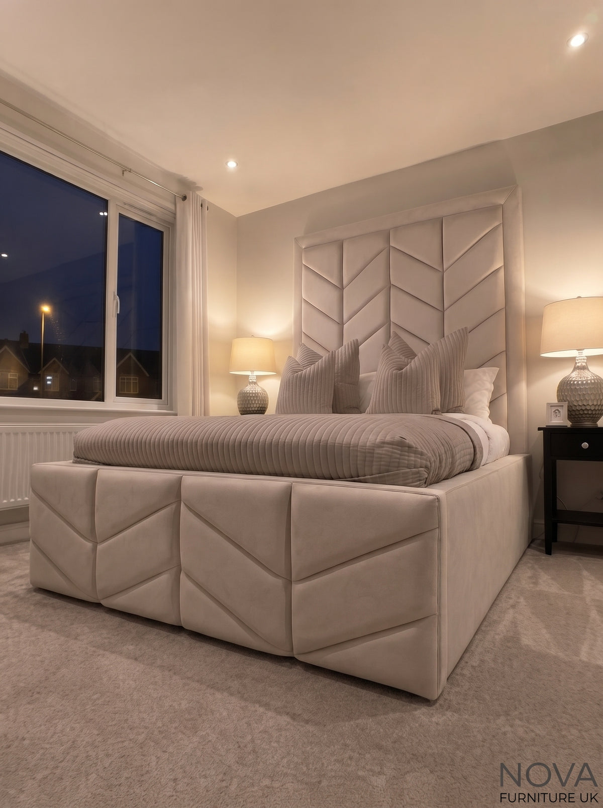 Zenith 65" Chevron Bed